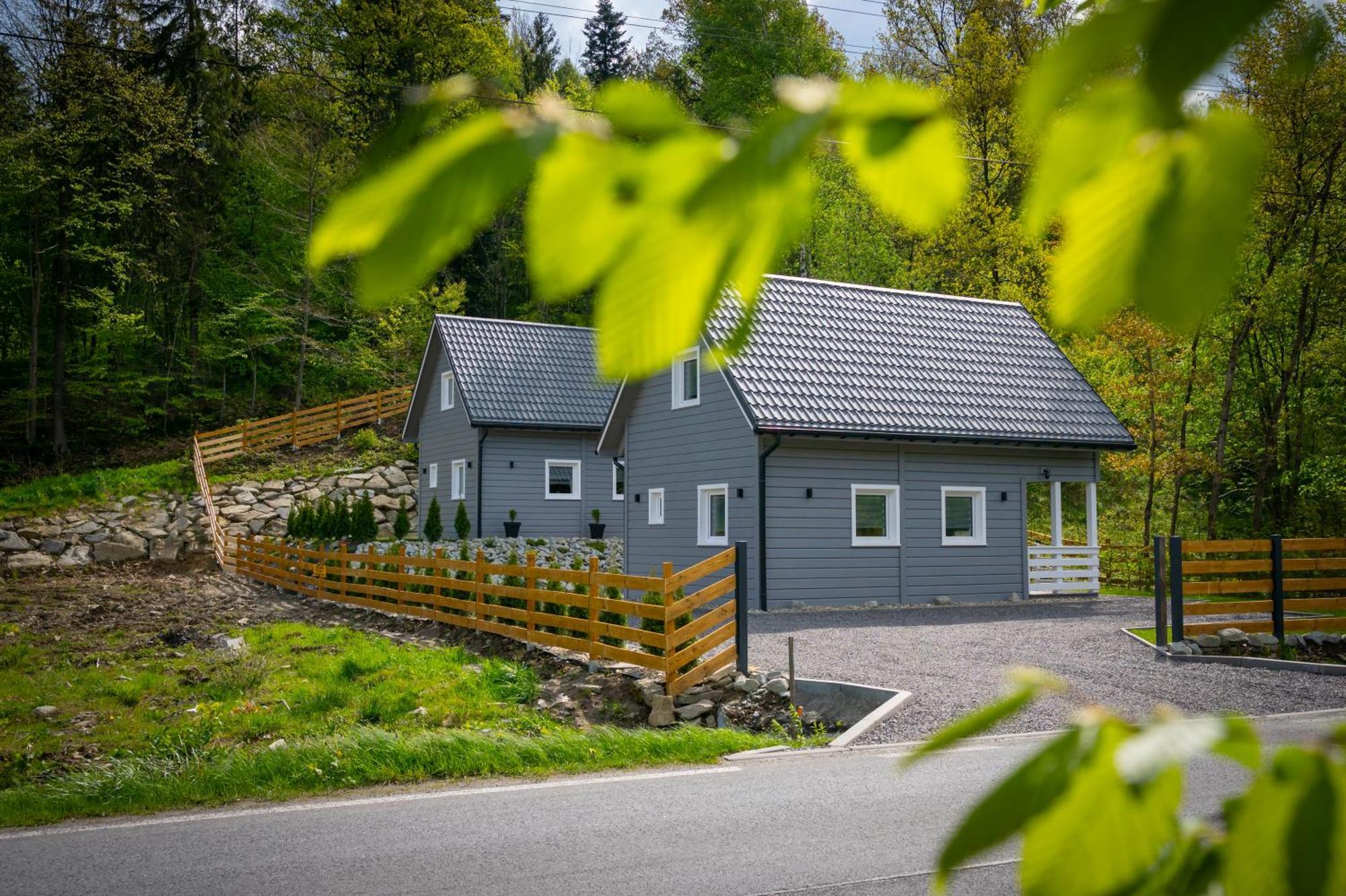 Domki U Sosny - Nowoczesne Domki Na Wylacznosc, Spokojna Okolica Blisko Lasu I Szlaku, 1,2 Km Od Centrum Brennej Brenna Exterior foto